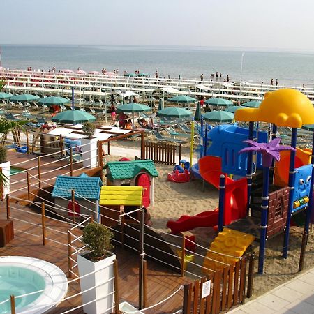 Hotel Taunus - Vista Mare Riccione Exterior photo